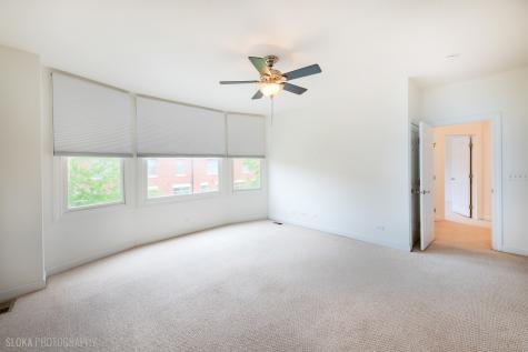 147 River Walk Court Elgin IL 60120