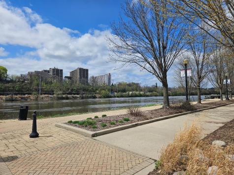 147 River Walk Court Elgin IL 60120