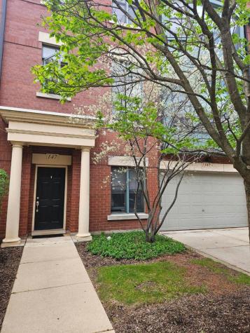 147 River Walk Court Elgin IL 60120