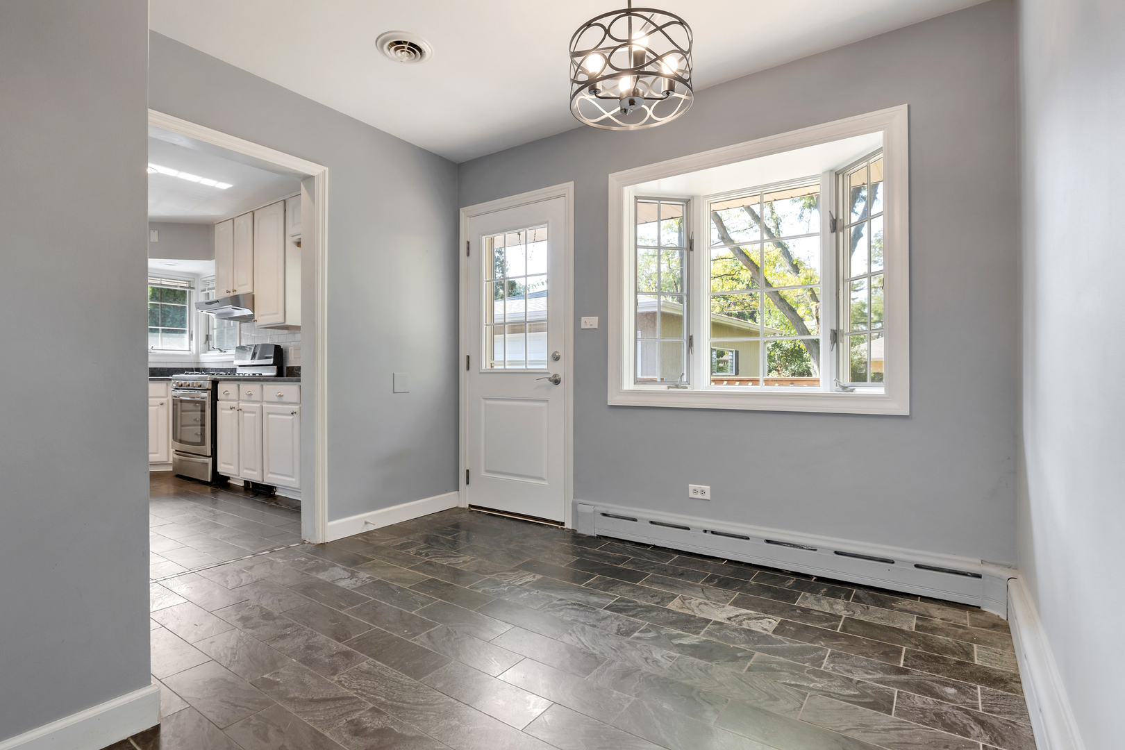 240 Scott Avenue Glen Ellyn IL 60137