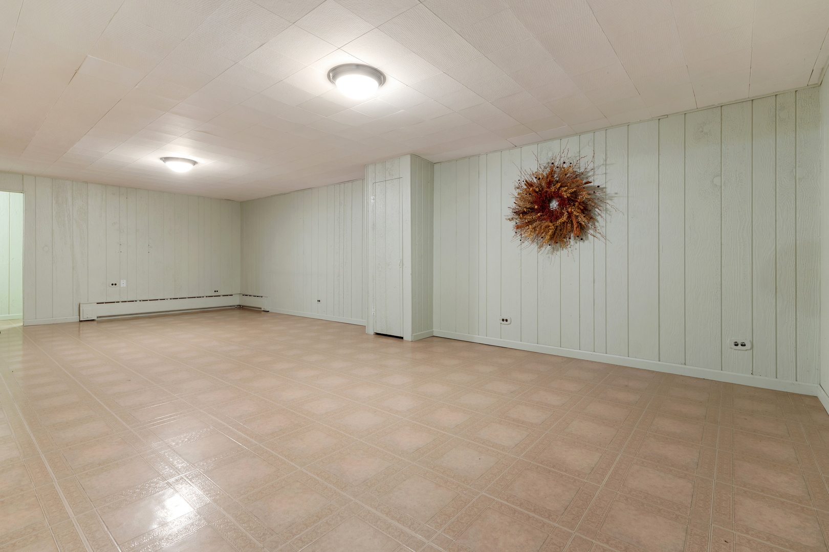 240 Scott Avenue Glen Ellyn IL 60137