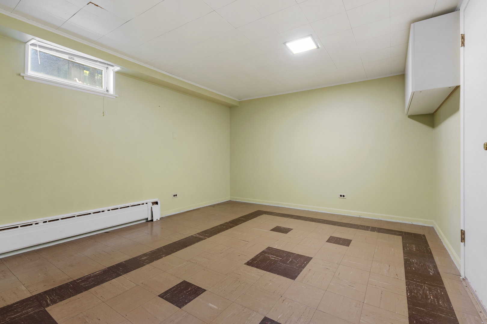 240 Scott Avenue Glen Ellyn IL 60137