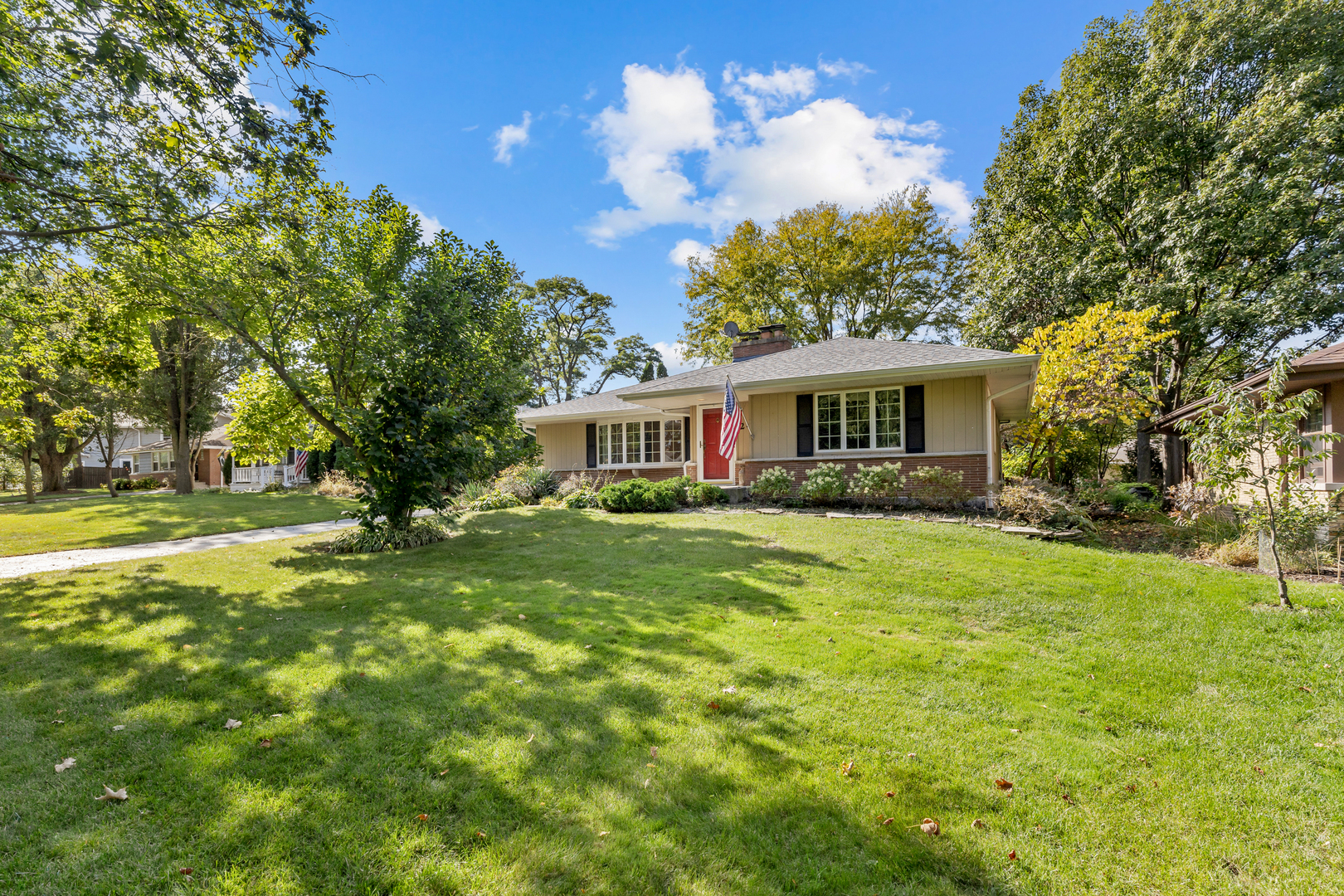 240 Scott Avenue Glen Ellyn IL 60137