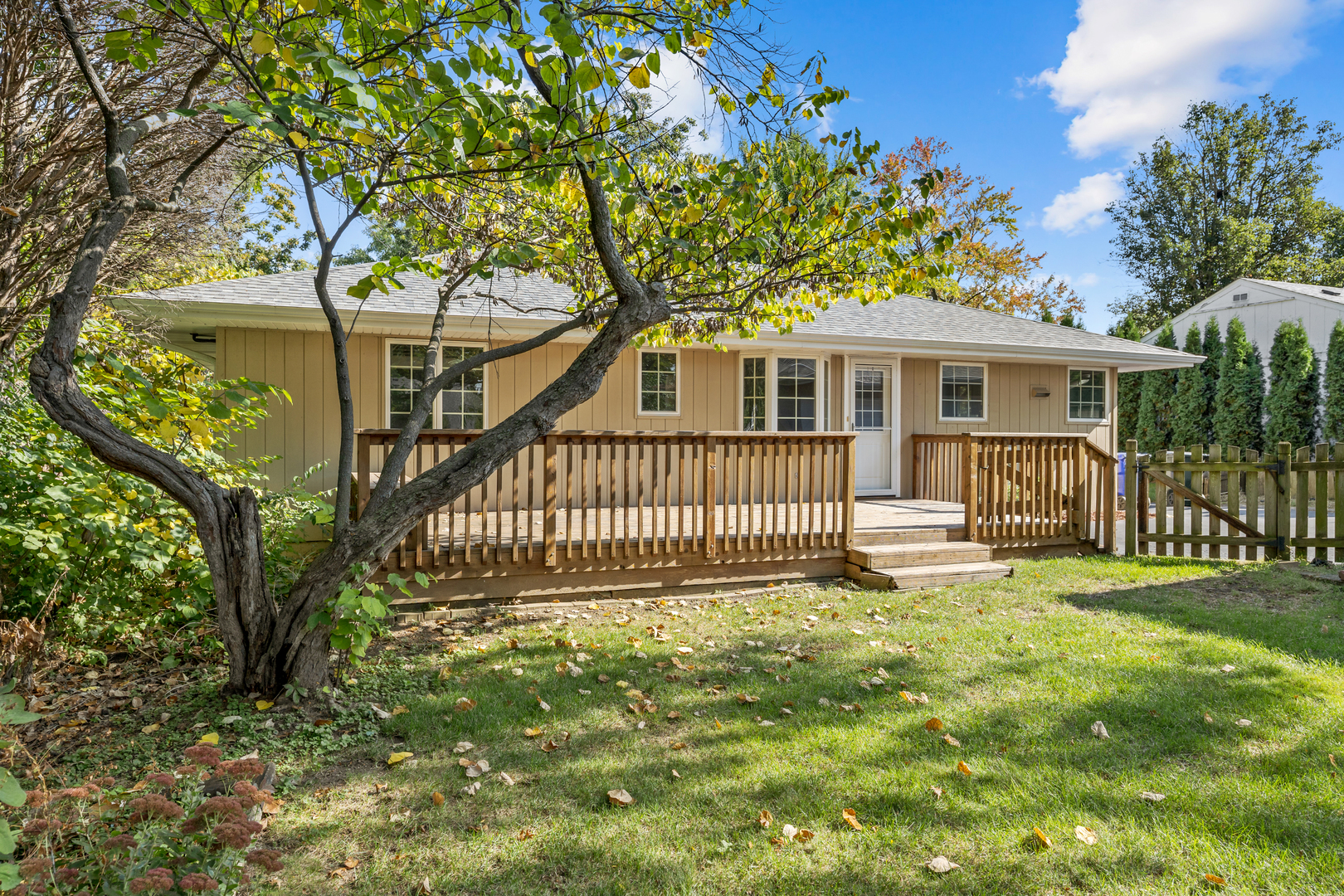 240 Scott Avenue Glen Ellyn IL 60137