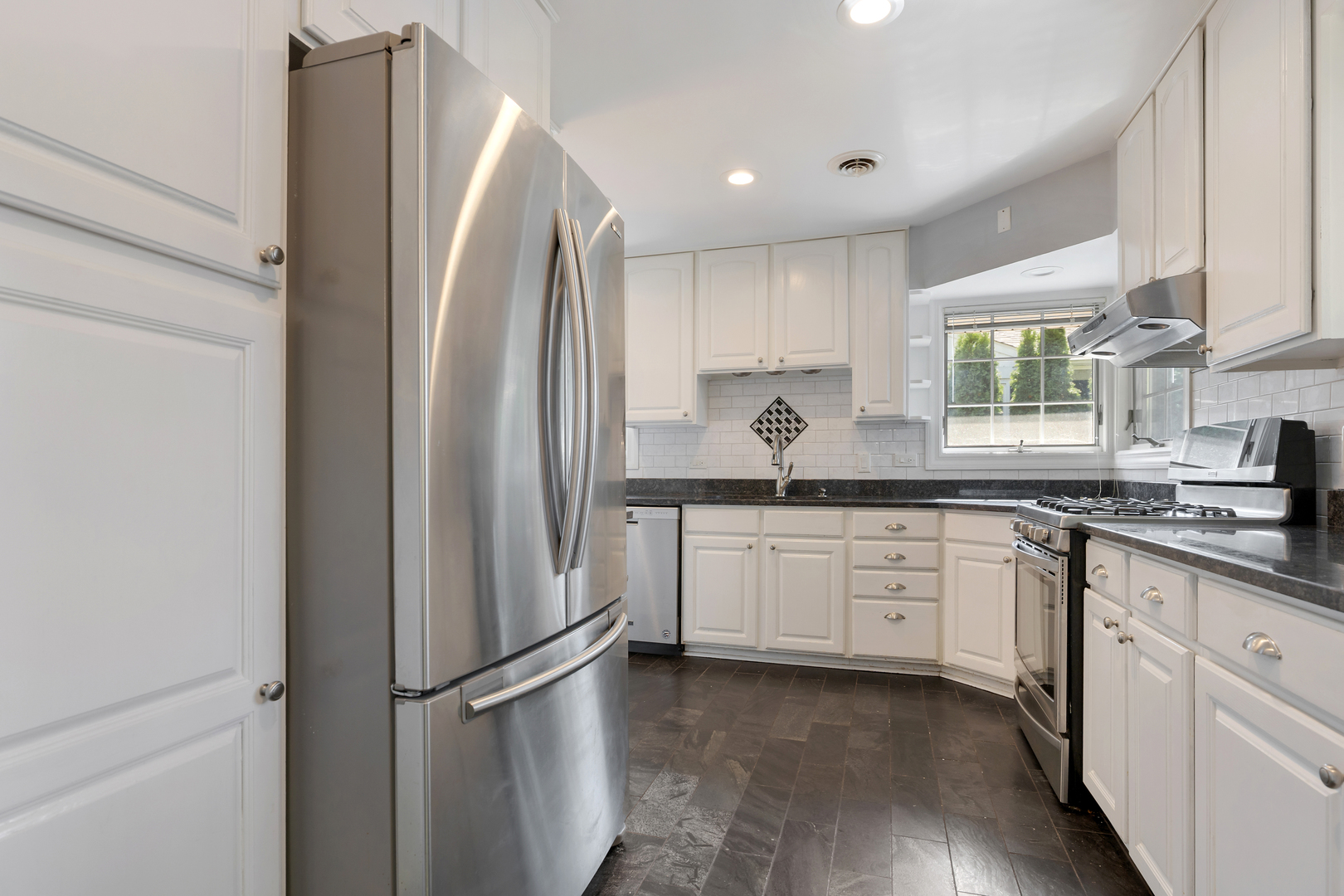 240 Scott Avenue Glen Ellyn IL 60137