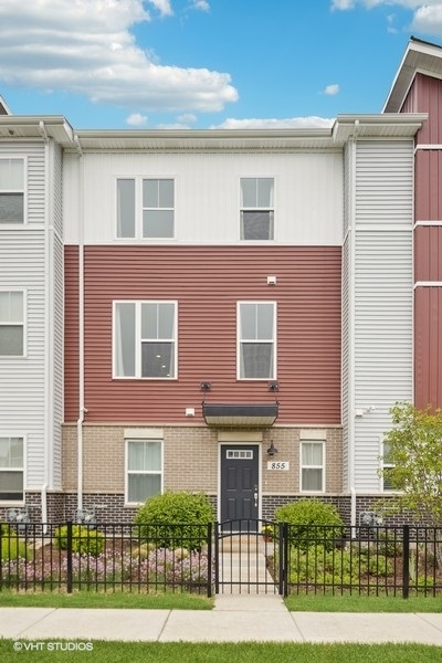 855 Finley Drive Aurora IL 60504