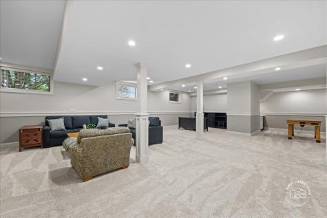 38W535 Red Bay Court St. Charles IL 60175