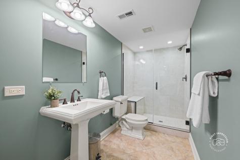 38W535 Red Bay Court St. Charles IL 60175