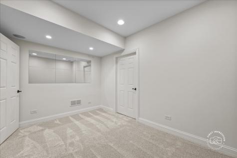 38W535 Red Bay Court St. Charles IL 60175