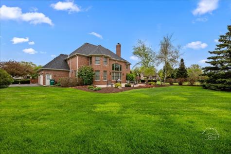 38W535 Red Bay Court St. Charles IL 60175