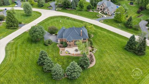 38W535 Red Bay Court St. Charles IL 60175