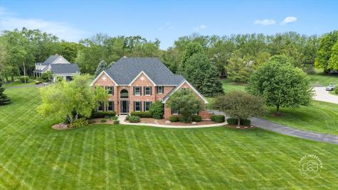 38W535 Red Bay Court St. Charles IL 60175