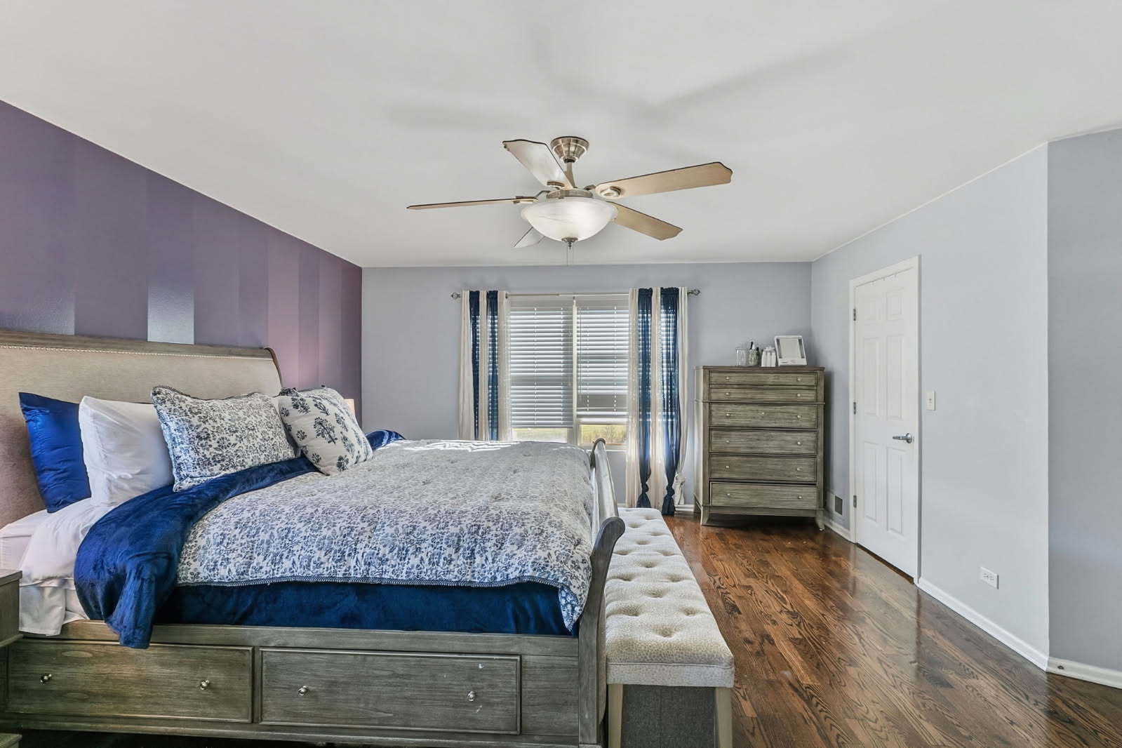 737 West St Johns Place Addison IL 60101