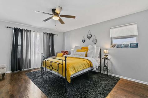 737 West St Johns Place Addison IL 60101
