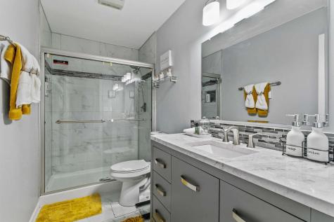 737 West St Johns Place Addison IL 60101