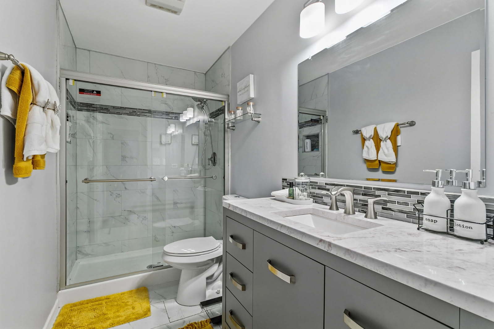 737 West St Johns Place Addison IL 60101