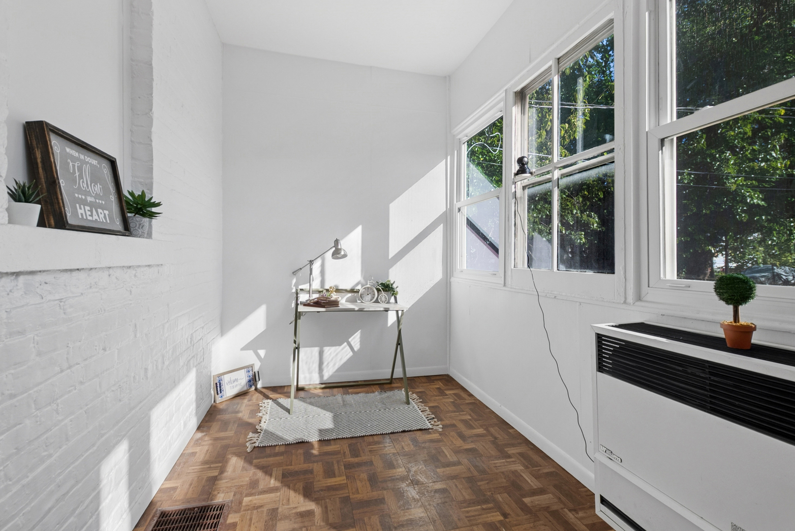 7337 South University Avenue Chicago IL 60619