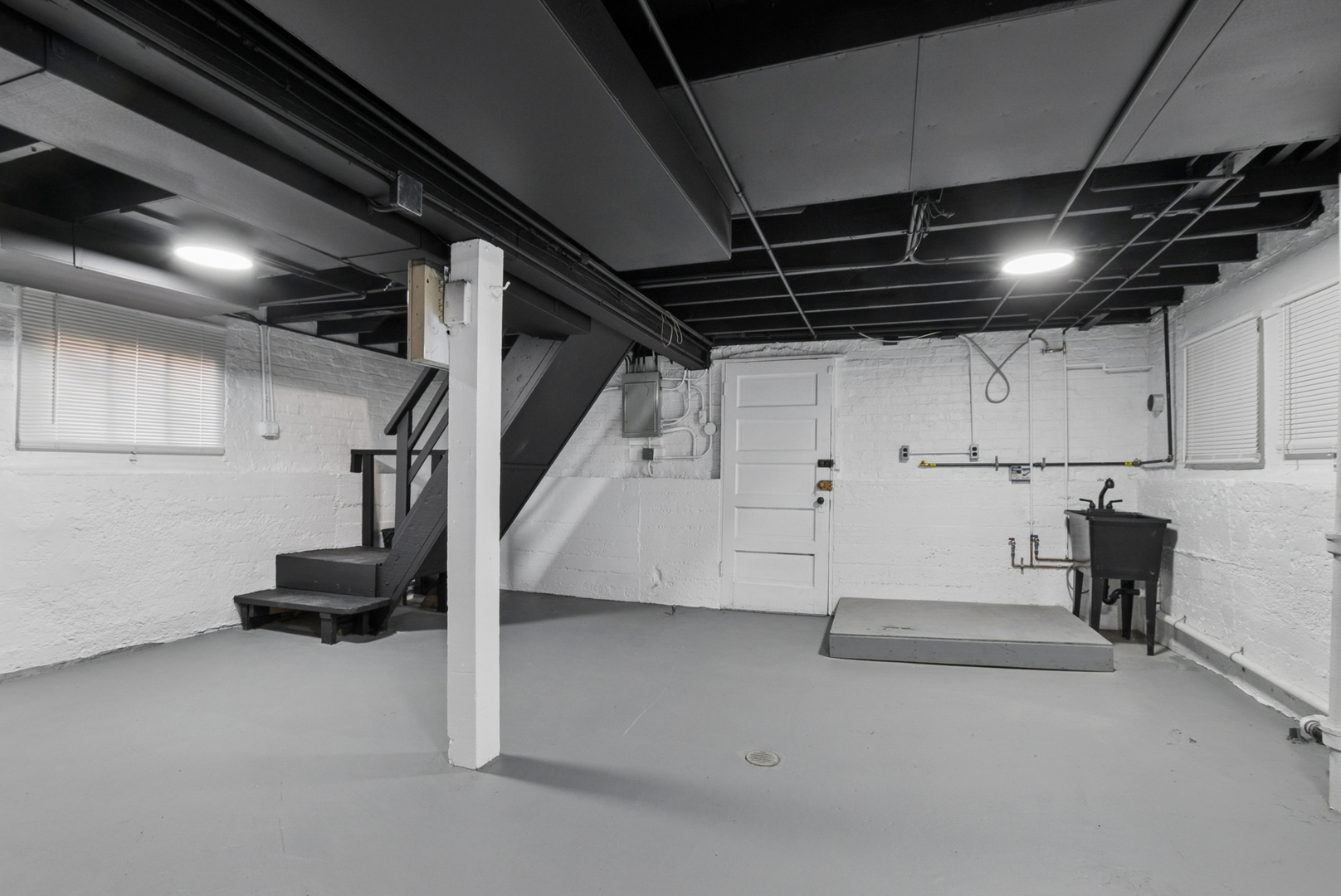 7337 South University Avenue Chicago IL 60619