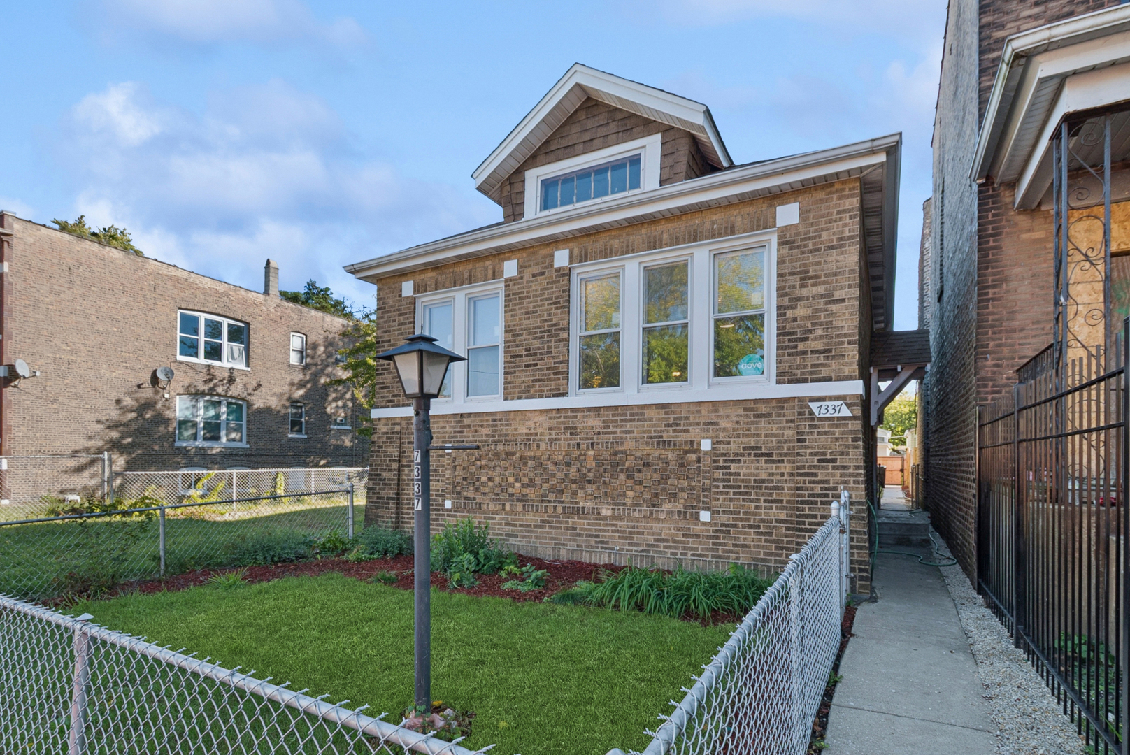 7337 South University Avenue Chicago IL 60619