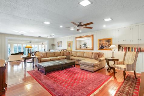 22 Greencroft Drive Champaign IL 61821