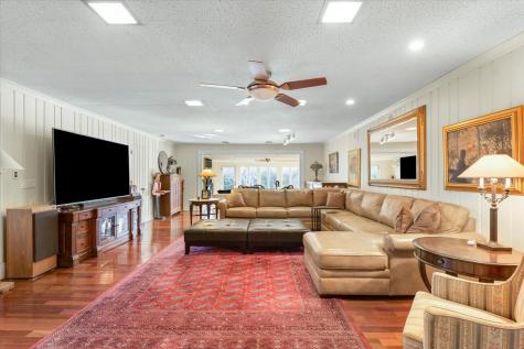 22 Greencroft Drive Champaign IL 61821