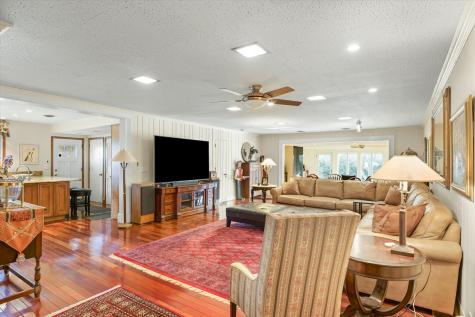22 Greencroft Drive Champaign IL 61821