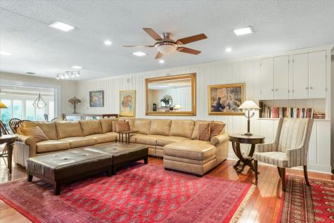 22 Greencroft Drive Champaign IL 61821