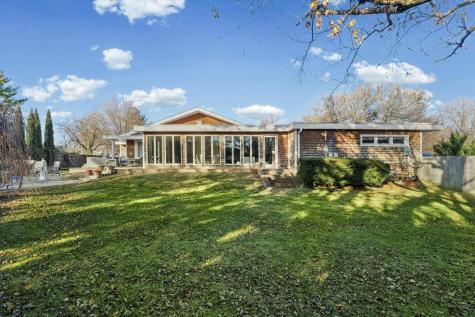 22 Greencroft Drive Champaign IL 61821