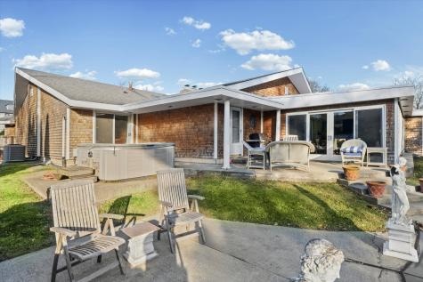 22 Greencroft Drive Champaign IL 61821