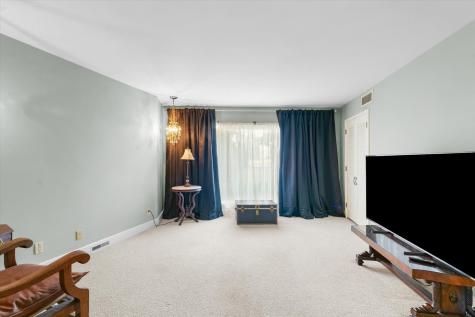 22 Greencroft Drive Champaign IL 61821