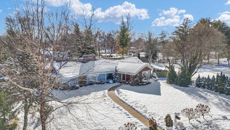 22 Greencroft Drive Champaign IL 61821