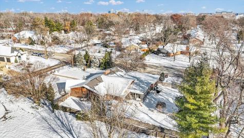 22 Greencroft Drive Champaign IL 61821