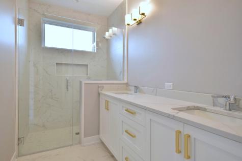 258 Addison Avenue Elmhurst IL 60126