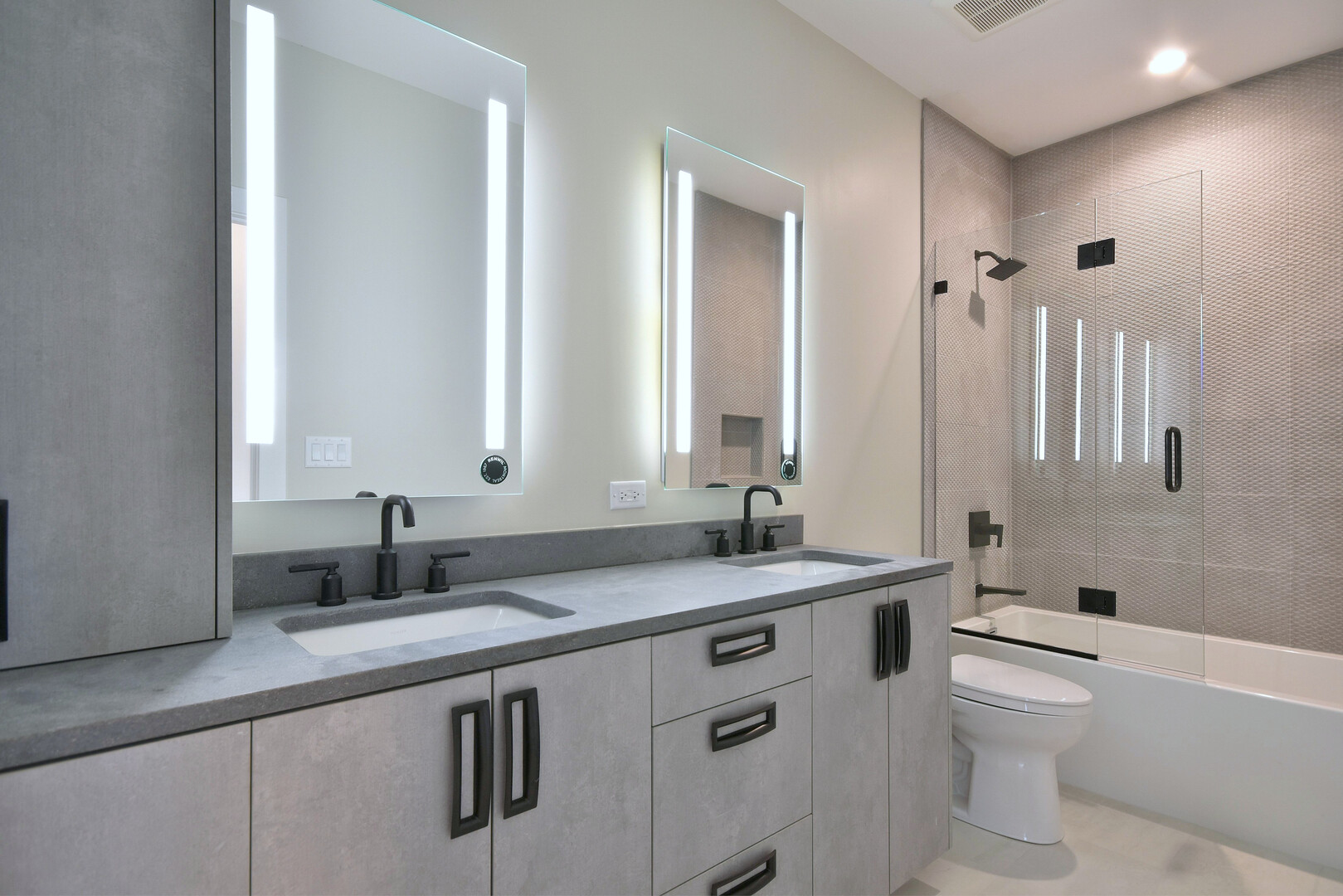 258 Addison Avenue Elmhurst IL 60126