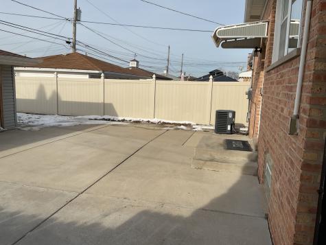 604 Exchange Avenue Calumet City IL 60409
