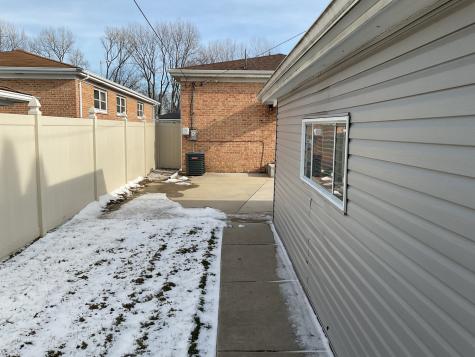 604 Exchange Avenue Calumet City IL 60409