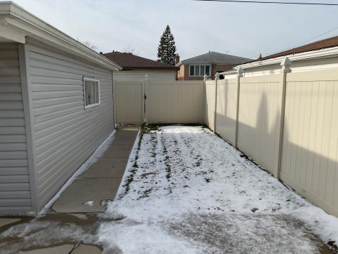 604 Exchange Avenue Calumet City IL 60409