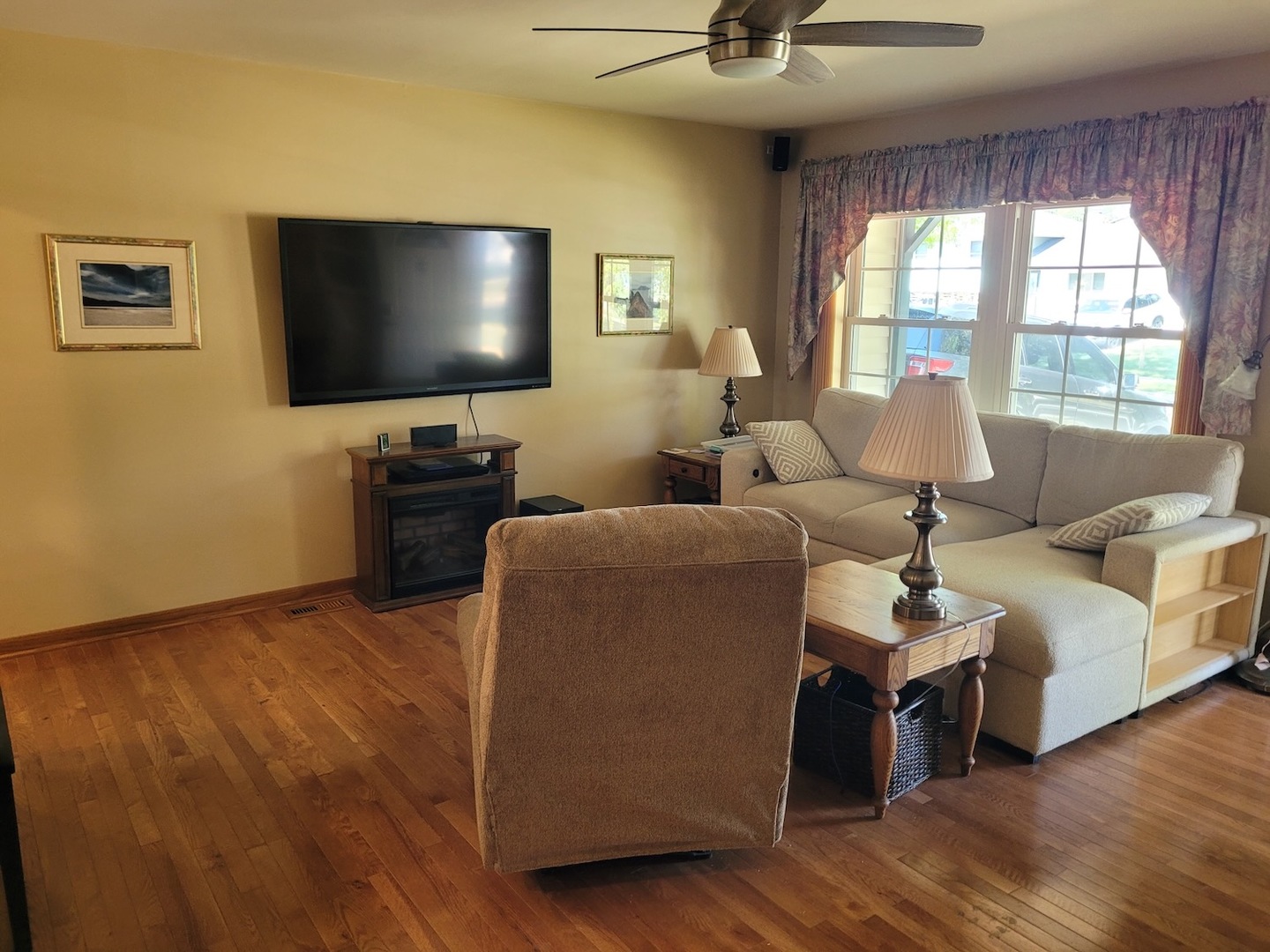 729 Cynthia Lane Glendale Heights IL 60139