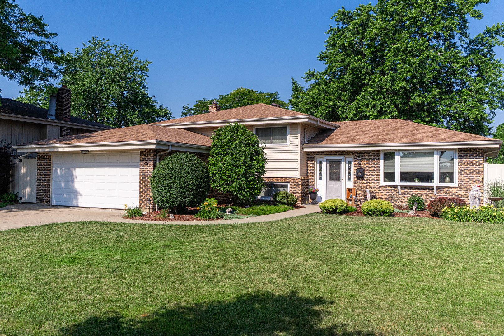 554 North Green Ridge Street Addison IL 60101