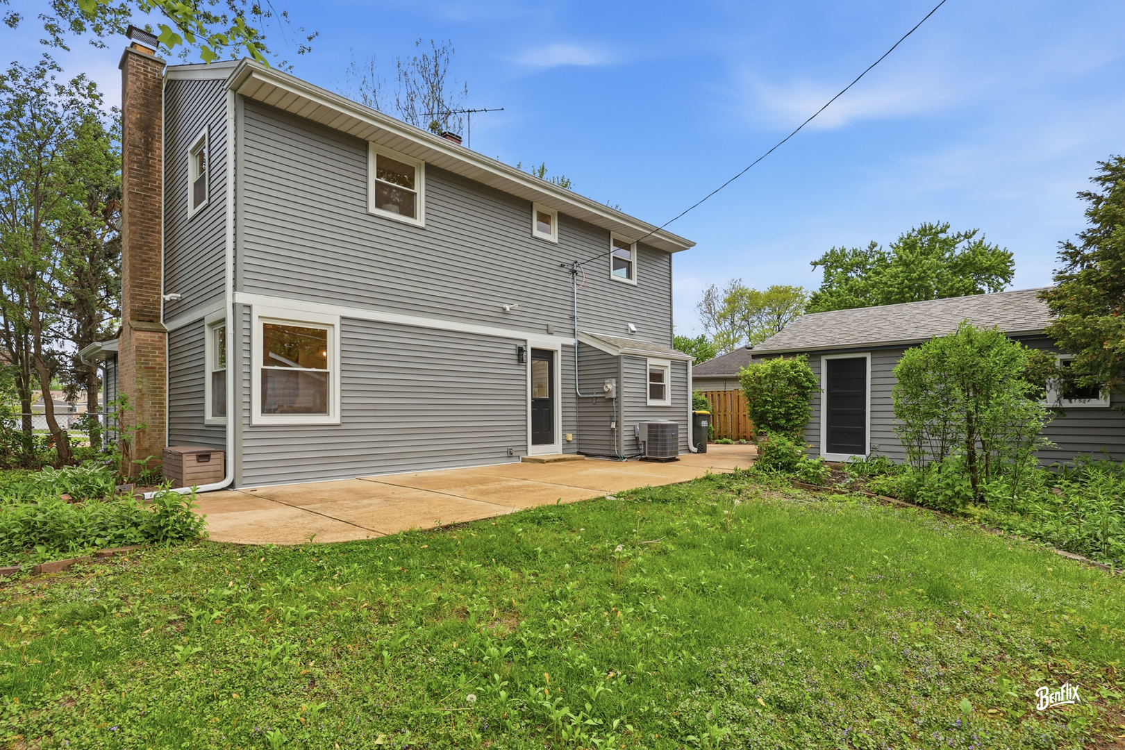 2002 Hawk Court Rolling Meadows IL 60008
