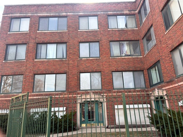 8010 South Ridgeland Avenue Chicago IL 60617