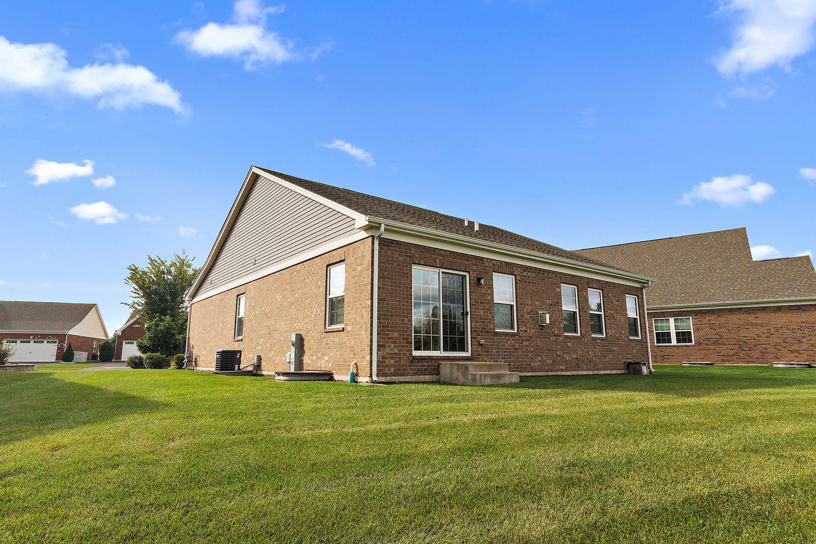 2019 Royalglen Drive New Lenox IL 60451