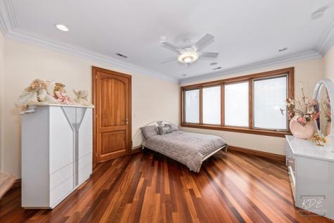 904 South Edgewood Lane Mount Prospect IL 60056