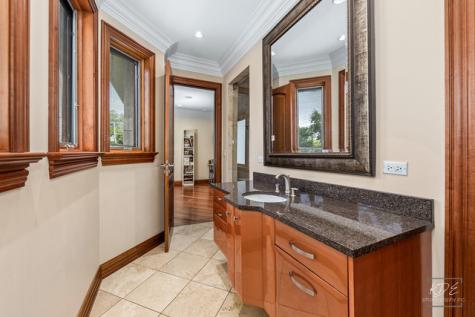 904 South Edgewood Lane Mount Prospect IL 60056