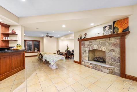 904 South Edgewood Lane Mount Prospect IL 60056
