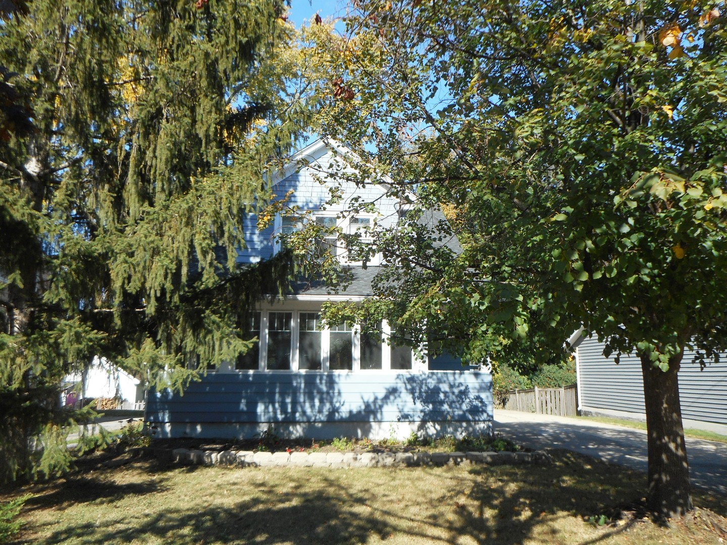 350 Center Street Glen Ellyn IL 60137