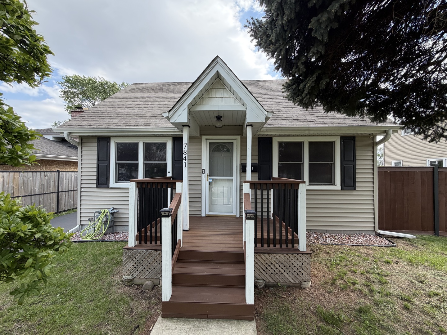 7841 45TH Place Lyons IL 60534