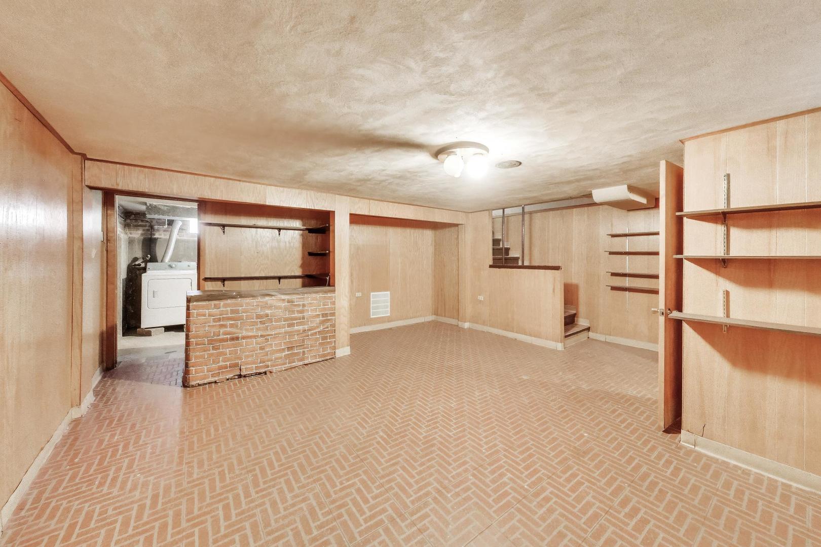 4661 Brummel Street Skokie IL 60076