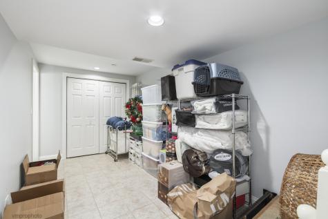 308 Lunt Avenue Schaumburg IL 60193