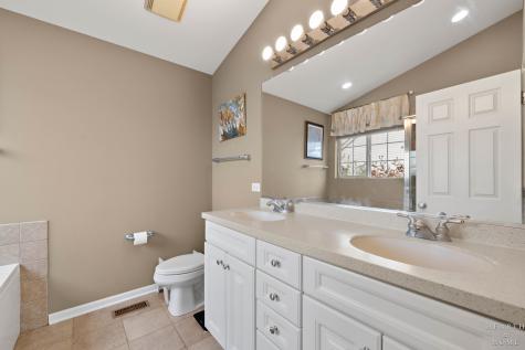 11861 Davis Lane Huntley IL 60142